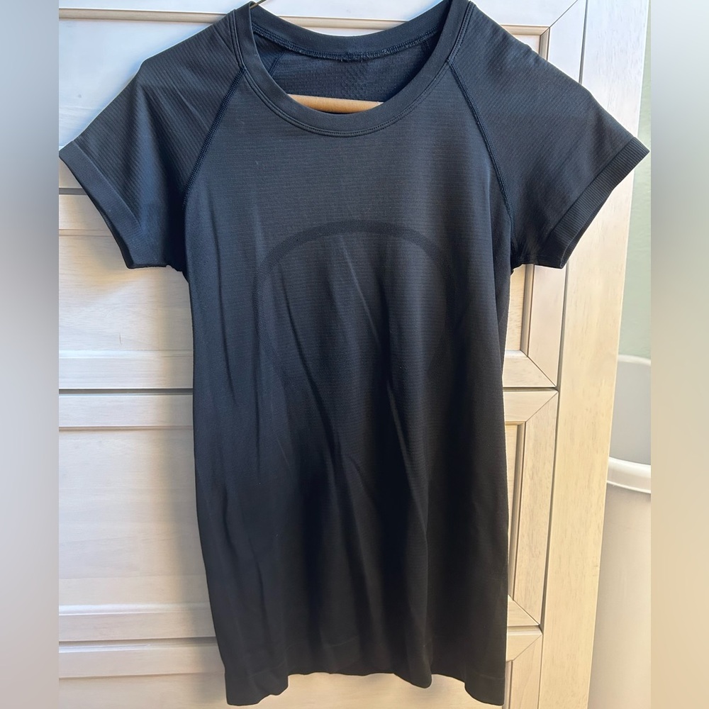 Lululemon Swiftly Tech Size 4